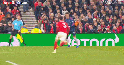 阿森纳客场0-0森林以7分优势领跑，萨卡头槌遭泽尔斯神扑